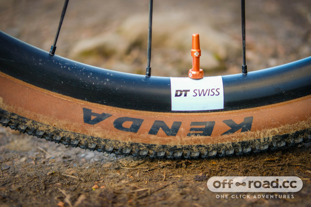 DT SWISS G 1800 Spline 25 700c wheelset review | off-road.cc